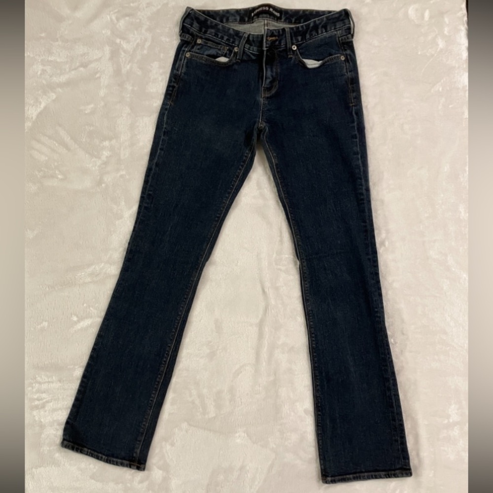 Express size 8 Stella Low Rise Barely Boot jeans